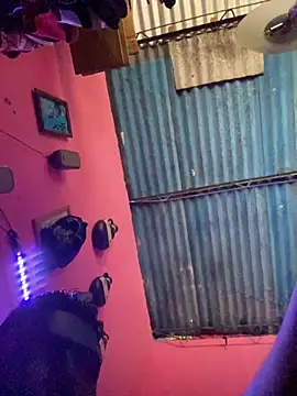 Snapshot of RandalHot chatting on 09/29/25, 04:23 RandalHot online show from 09/29/25, 04:23