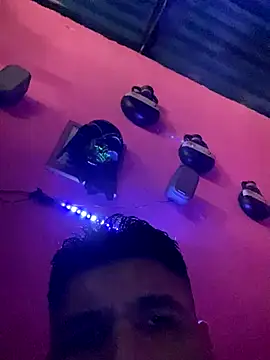 Snapshot of RandalHot chatting on 10/04/25, 01:20 RandalHot online show from 10/04/25, 01:20