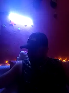 Snapshot of RandalHot chatting on 11/18/25, 08:35 RandalHot online show from 11/18/25, 08:35