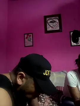 Snapshot of RandalHot chatting on 12/18/25, 04:40 RandalHot online show from 12/18/25, 04:40