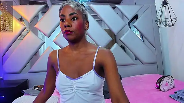 Lorenn Hill online show from 09/23/25, 01:14