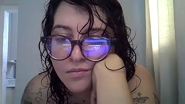 Blue Liz online show from 09/18/25, 02:41