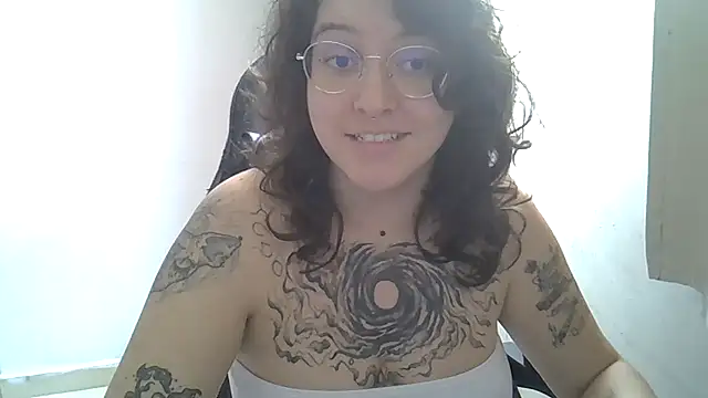 Blue Liz online show from 10/26/25, 02:45