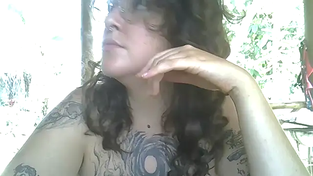 Blue Liz online show from 12/15/25, 02:32