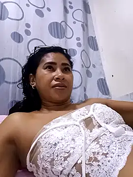 Snapshot of PERLA_BLACK_ chatting on 10/13/25, 10:48 PERLA BLACK online show from 10/13/25, 10:48