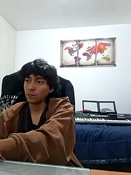 Snapshot of Carlos_5L chatting on 12/17/25, 09:32 Carlos 5L online show from 12/17/25, 09:32