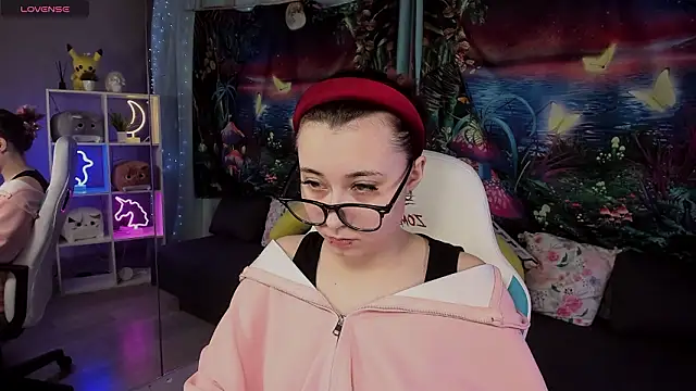 ClaraParks online show from 03/04/26, 07:09