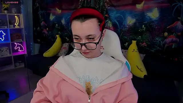 ClaraParks online show from 03/08/26, 07:39