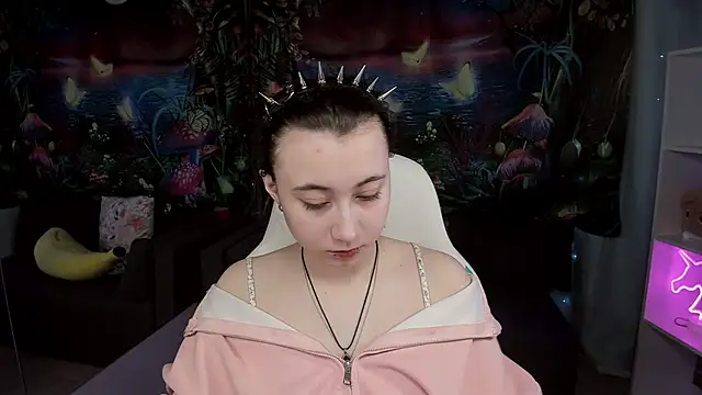 ClaraParks online show from 04/14/26, 07:31