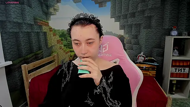 ClaraParks online show from 04/23/26, 06:54