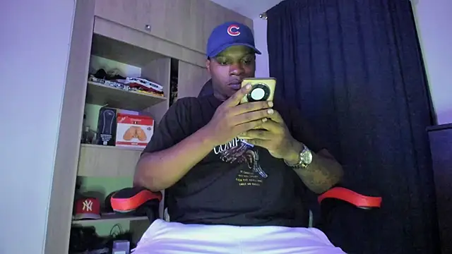 CorvisXnc0012 online show from 10/22/25, 04:46