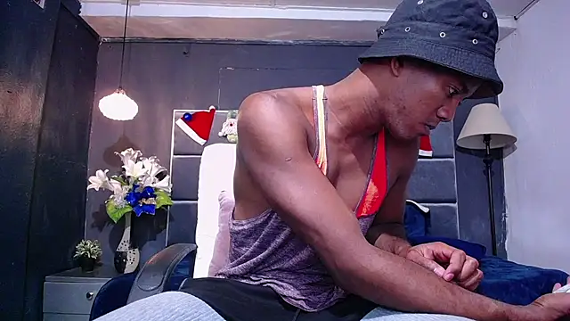 Snapshot of blackbignude chatting on 12/05/25, 01:25 blackbignude online show from 12/05/25, 01:25
