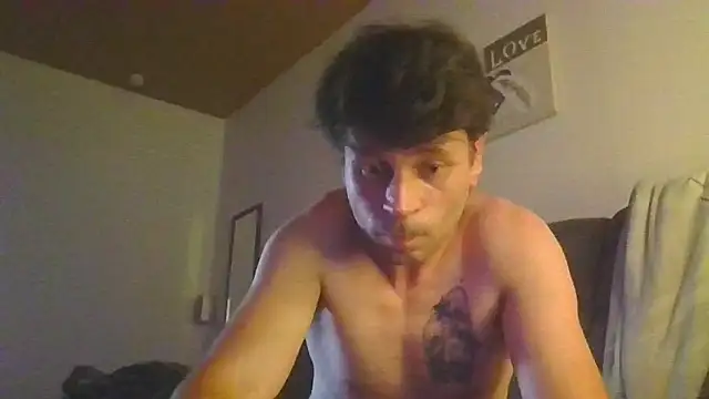 Snapshot of PascalHot87 chatting on 06/17/26, 04:04 PascalHot87 online show from 06/17/26, 04:04