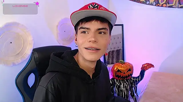 Dulcey  online show from 10/30/25, 04:58