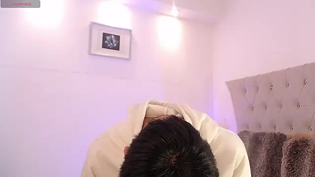 Dulcey  online show from 11/10/25, 04:00