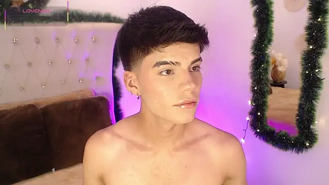 Dulcey  online show from 12/18/25, 05:02