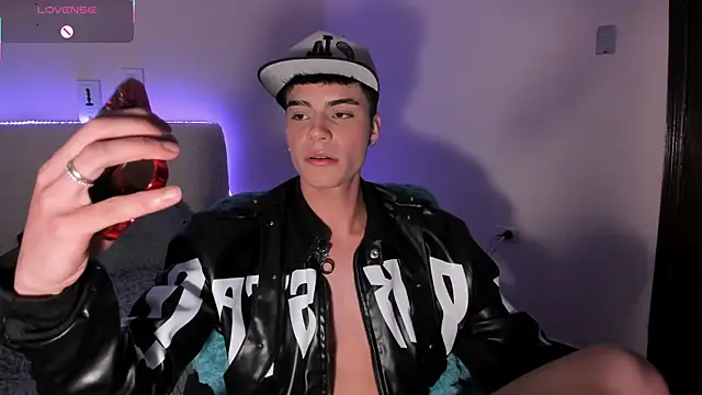 Dulcey  online show from 04/22/26, 11:12