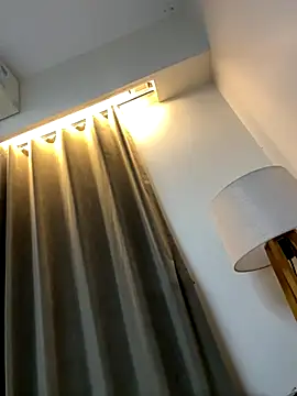 desitease online show from 12/15/25, 08:35