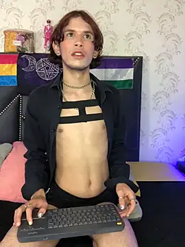 danny rios20 online show from 09/25/25, 03:54