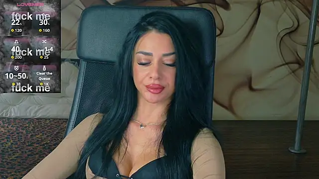 NaomiScarlet online show from 11/18/25, 10:41