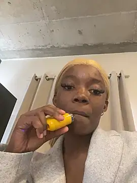 prettydollyy online show from 07/27/26, 12:34