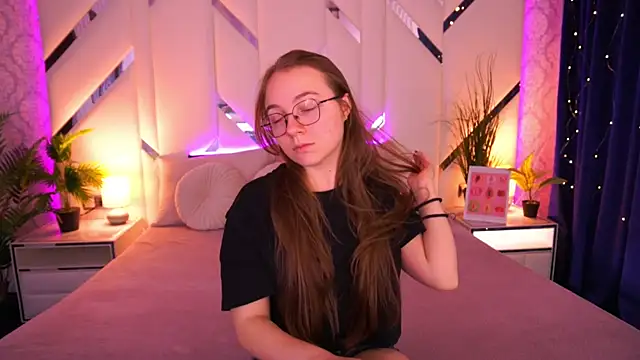 ArrinaWairr online show from 02/19/26, 09:49