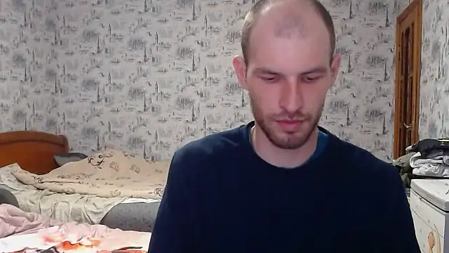 Snapshot of hangryf chatting on 12/05/25, 12:03 hangryf online show from 12/05/25, 12:03