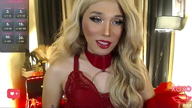 Snapshot of precious_RoseDoll chatting on 09/28/25, 07:47 precious RoseDoll online show from 09/28/25, 07:47