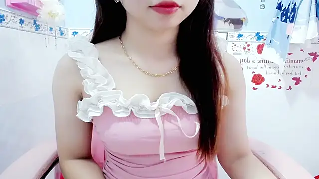 Snapshot of Anna_sexyX chatting on 09/19/25, 02:13 Anna sexyX online show from 09/19/25, 02:13