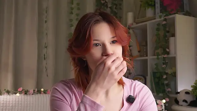 BlytheBenny online show from 11/28/25, 12:02