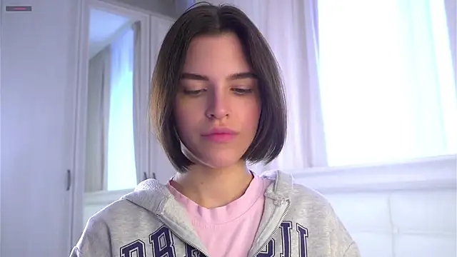 EleneButton online show from 04/11/26, 01:10