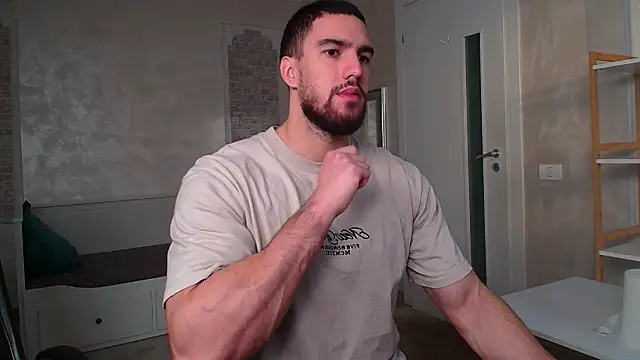 IvanHydee online show from 10/30/25, 05:42