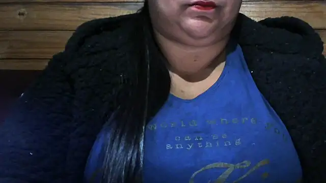 Snapshot of MARRENTINHA34 chatting on 05/08/26, 02:11 MARRENTINHA34 online show from 05/08/26, 02:11