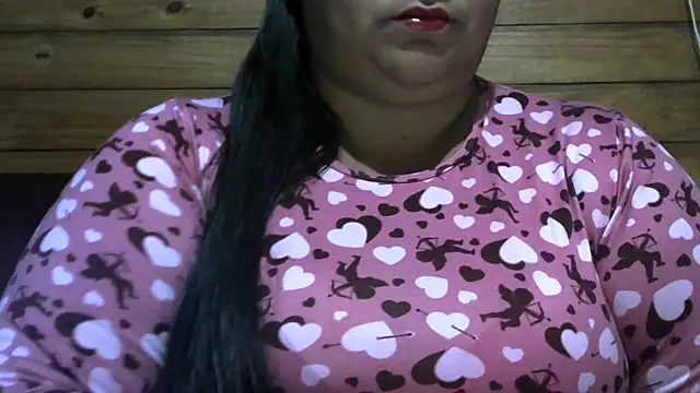 Snapshot of MARRENTINHA34 chatting on 06/05/26, 11:27 MARRENTINHA34 online show from 06/05/26, 11:27