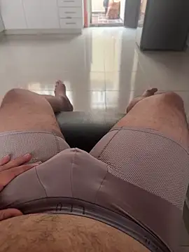 Snapshot of 199190 chatting on 02/17/26, 01:07 199190 online show from 02/17/26, 01:07