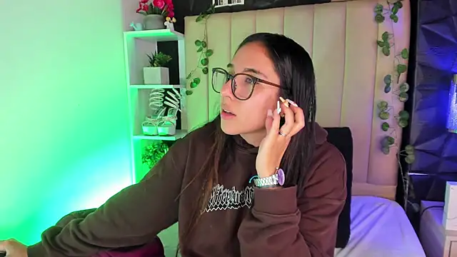 Bonnali lune online show from 02/05/26, 10:03