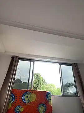 JuanitaMore01 online show from 10/09/25, 08:18