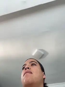 JuanitaMore01 online show from 02/11/26, 05:40