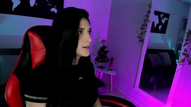 ZoeValencia1 online show from 12/17/25, 12:00