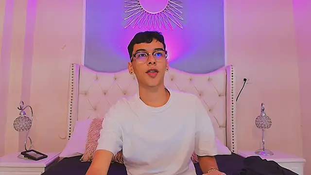 Aiden Royce online show from 09/13/25, 08:19