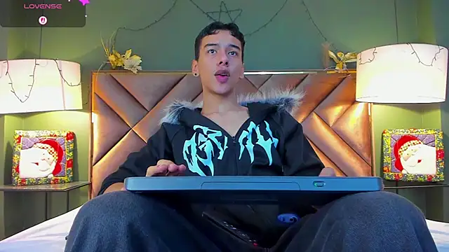 Aiden Royce online show from 12/18/25, 03:23