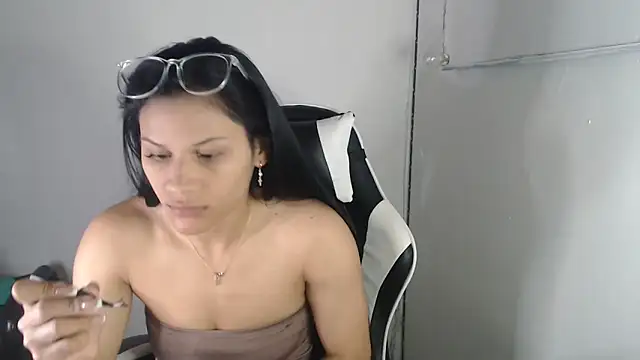 Snapshot of JessGarcia chatting on 11/16/25, 01:06 JessGarcia online show from 11/16/25, 01:06