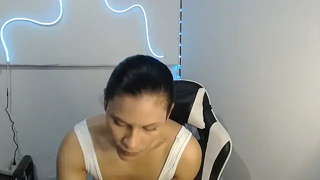 Snapshot of JessGarcia chatting on 12/03/25, 01:09 JessGarcia online show from 12/03/25, 01:09