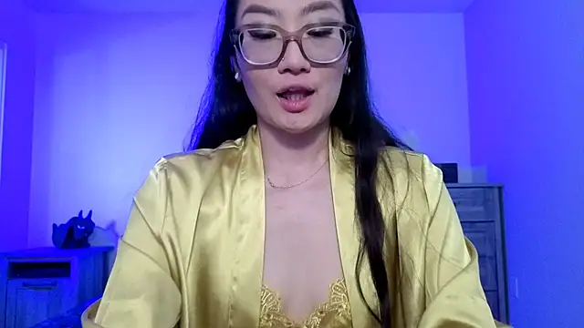 Aliciaz3 online show from 10/06/25, 04:15