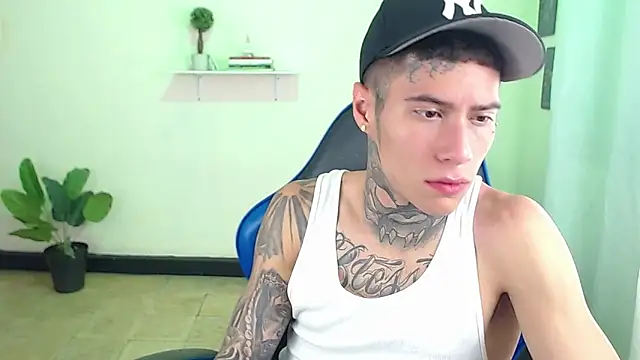 Snapshot of setthomas chatting on 12/03/25, 02:48 setthomas online show from 12/03/25, 02:48