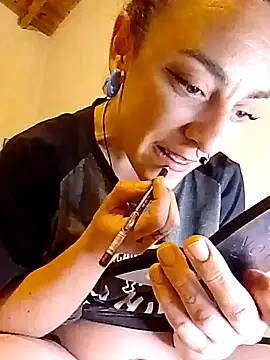 Snapshot of etherconh chatting on 09/29/25, 12:16 etherconh online show from 09/29/25, 12:16