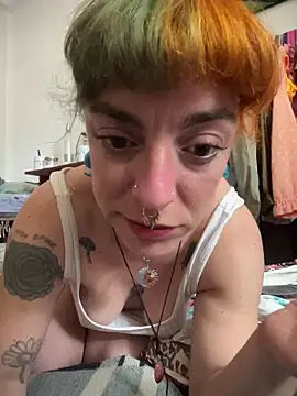 Snapshot of etherconh chatting on 11/27/25, 04:42 etherconh online show from 11/27/25, 04:42