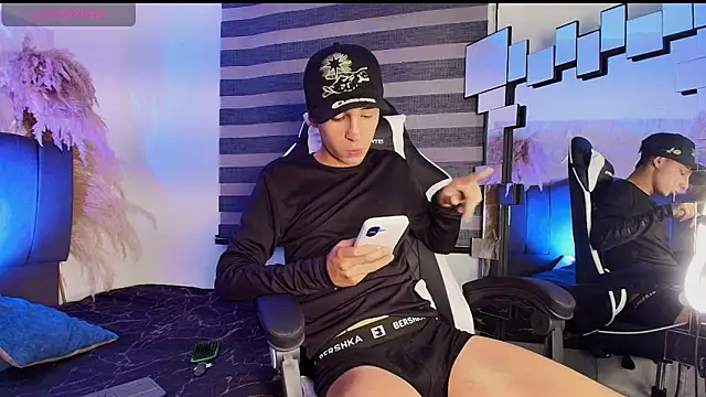 Isaac tan online show from 03/06/26, 12:18