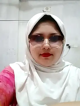 Snapshot of Nusrat-N chatting on 06/24/26, 02:54 Nusrat-N online show from 06/24/26, 02:54