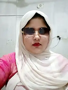 Snapshot of Nusrat-N chatting on 07/09/26, 03:32 Nusrat-N online show from 07/09/26, 03:32
